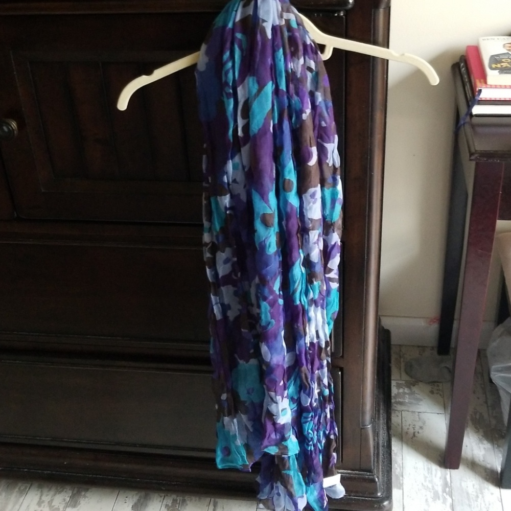 Loft scarf
